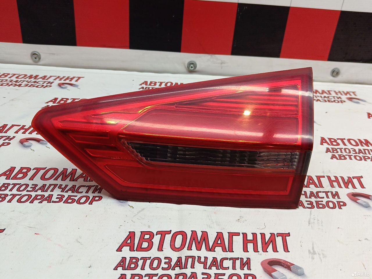 Фонарь крышки багажника правый Geely Atlas NL3