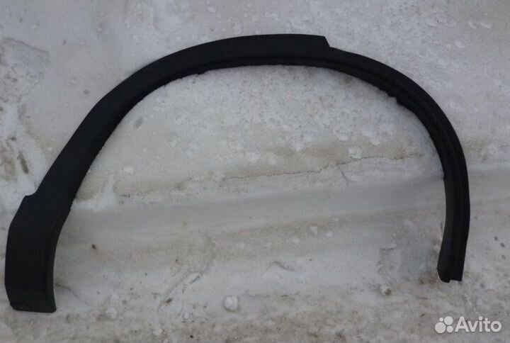 Молдинг кузова задний правый Honda Cr-V RM