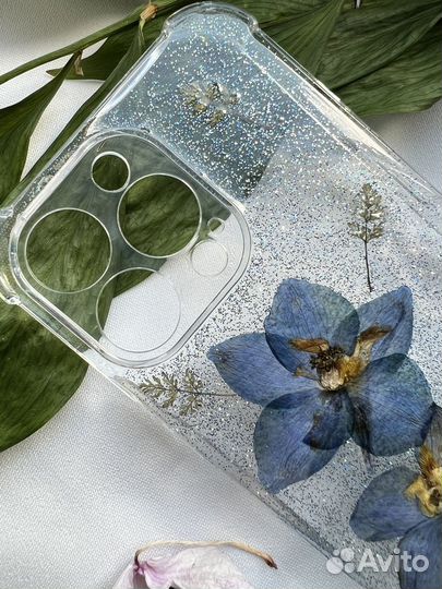 Чехол на iPhone