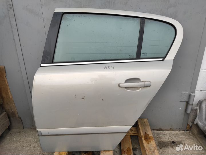 Дверь задняя левая на Opel Astra H 5Д Z167