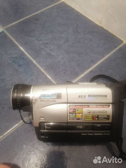 Видеокамера Panasonic RZ2