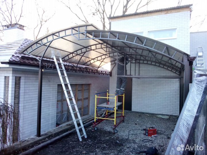 Навесы из поликорбоната и профлиста под ключ