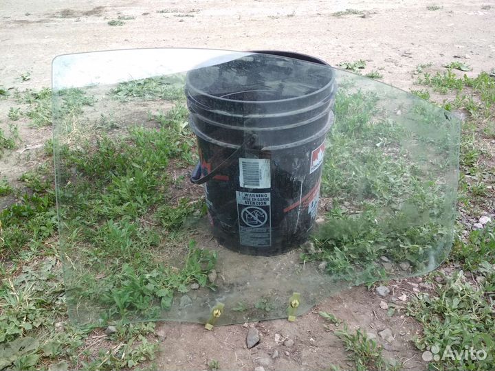 Стекло задней левой двери Dodge Neon