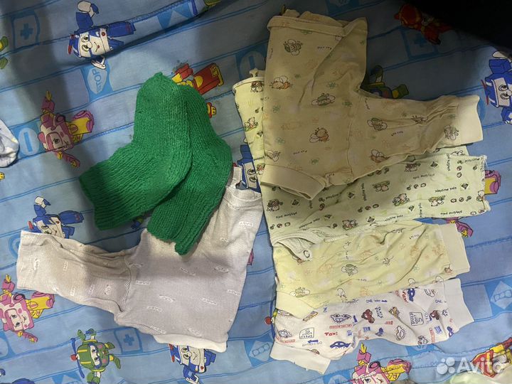 2 пакета детских вещей