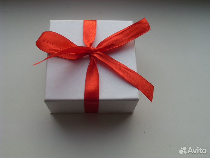 Коробочки подарочные для украшений