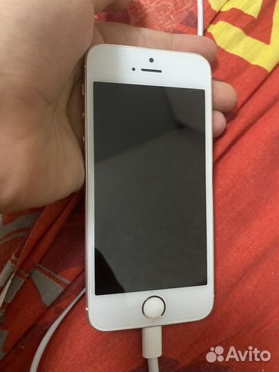 iPhone SE, 16 ГБ