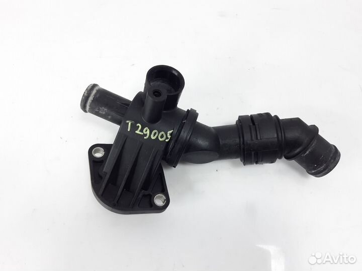 Корпус термостата Volkswagen Passat B6 2.0 FSI BVY