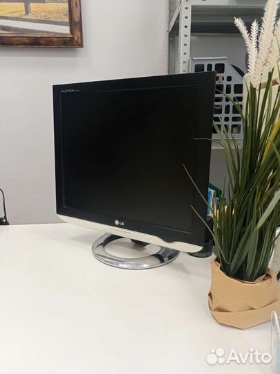 Мониторы LG 19