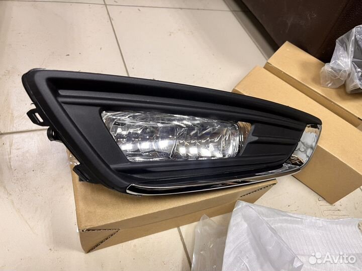 Фара противотуманная Форд Фокус 3 рестайлинг