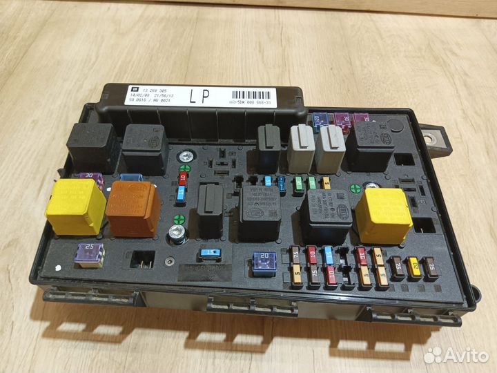 Блок предохранителей Opel Astra H