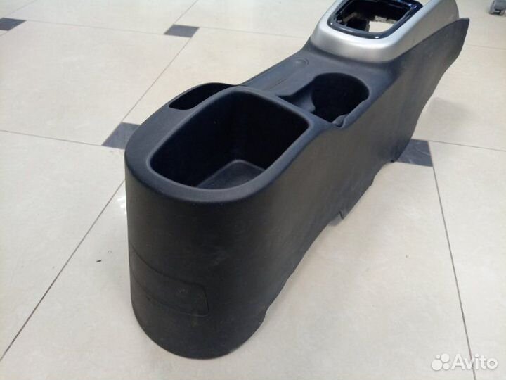 Подлокотник Kia Soul G4FG 2012