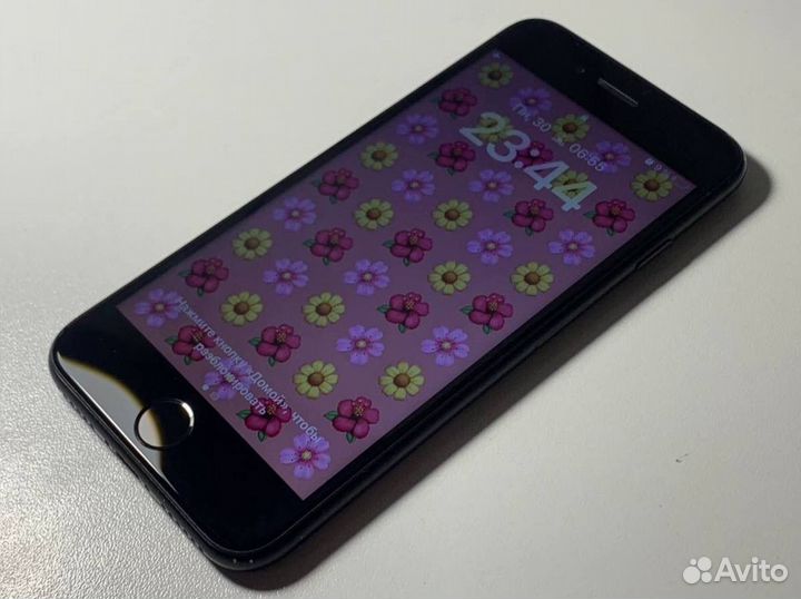 iPhone SE (2020), 64 ГБ