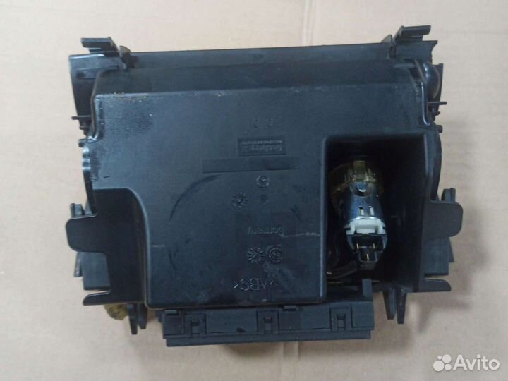 Пепельница Mercedes W211 2007 г