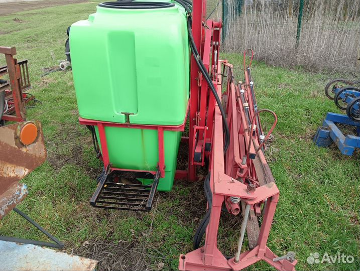 Опрыскиватель, 2004