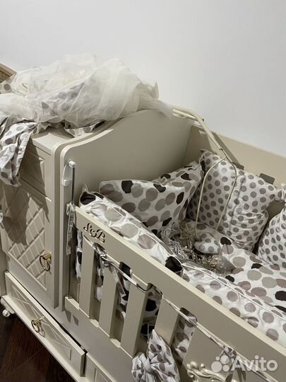 Детская кроватка