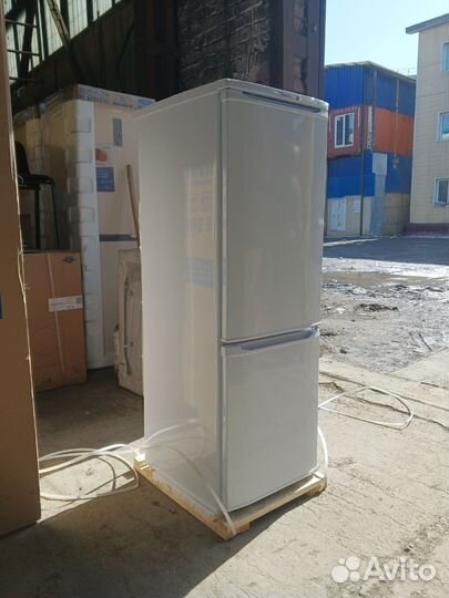 Холодильник Бирюса 118