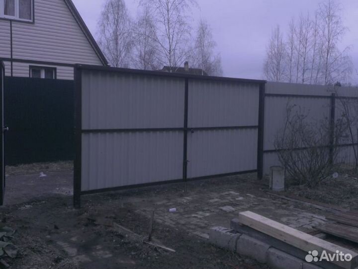 Заборы для коттеджа