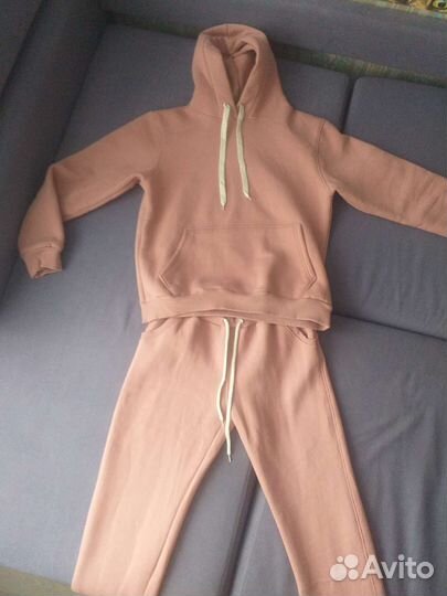 Костюм женский