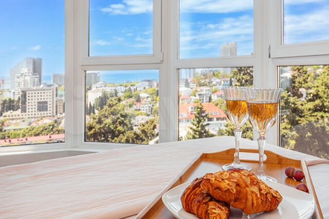 2-к. квартира, 70 м², 8/15 эт.