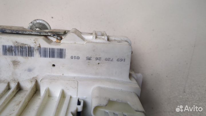 Замок двери правый передний Mercedes ML W164