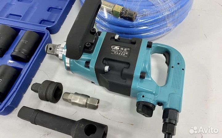 Пневмогайковерт грузовой с набором 4000 нм