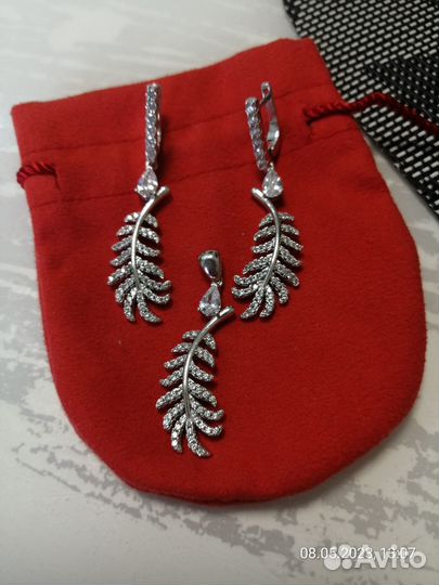 Серьги и подвеска серебряные