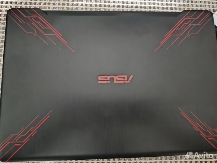 Игровой ноутбук asus FX570UD-DM148T