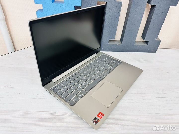 Ноутбук Ryzen 7-2700 12gb rx540 2gb