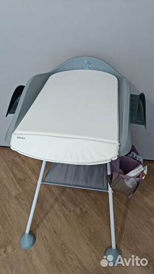 Пеленальный столик с ванночкой и сумкой beaba