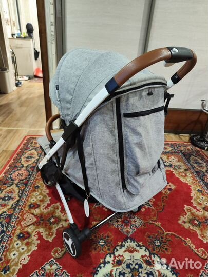 Коляска прогулочная yoya