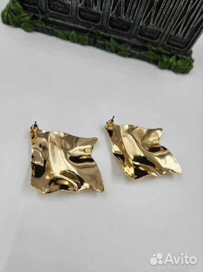 Серьги бижутерия