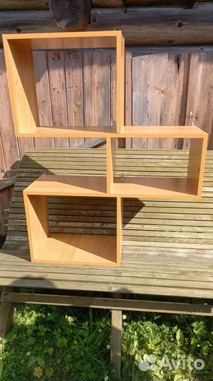 Полка настенная, очень вместительная, цвет орех