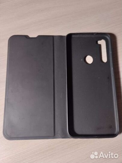 Чехлы на телефон