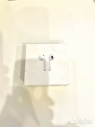 Коробка airpods