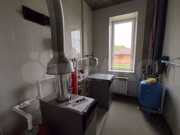 Дом 235 м² на участке 12 сот.