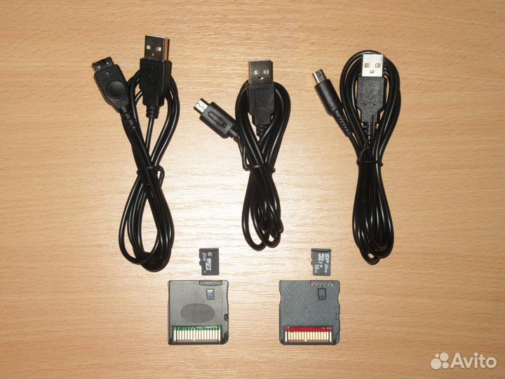 Nintendo DS Зарядка и Карта R4 +500игр