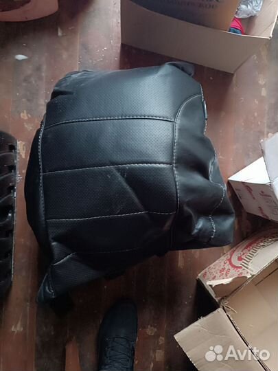 Чехлы на Логана экокожа