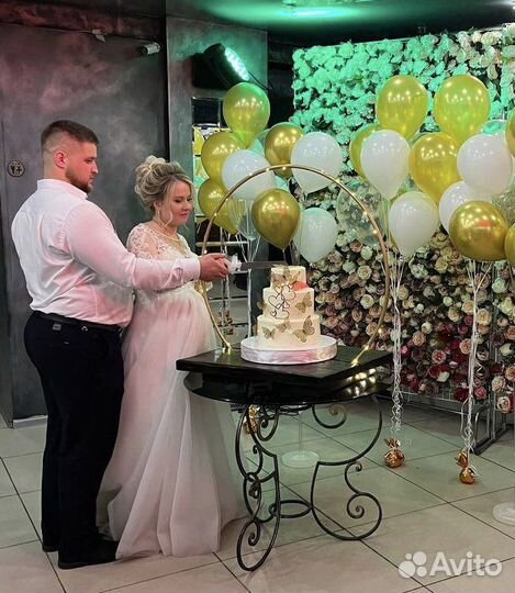 Аренда свадебной подставки для торта