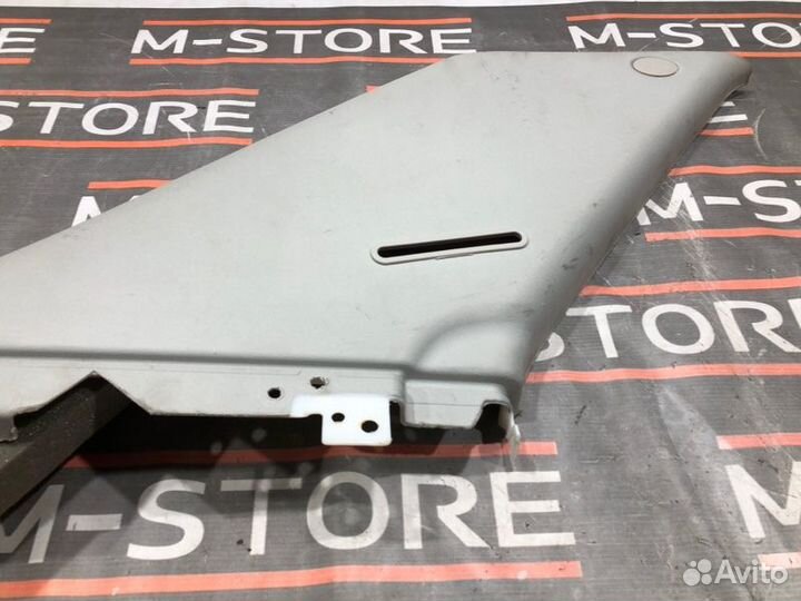 Обшивка стойки задняя левая Mercedes-Benz M-Class