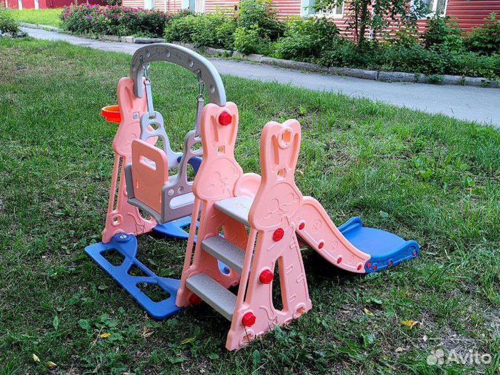 Детская горка и качели