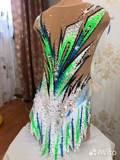 Продаются купальник для художественной гимнастики