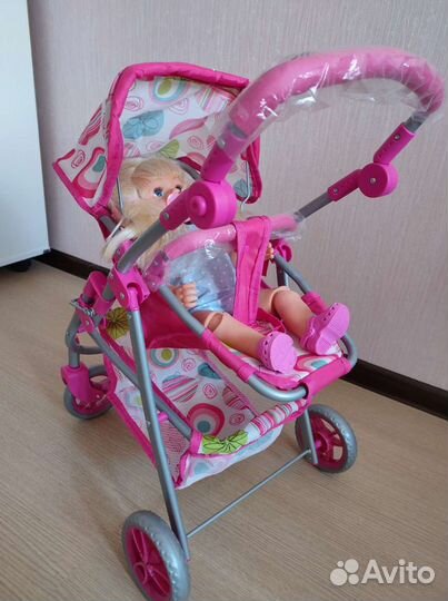 Коляска для кукол. Маникюрный набор в подарок