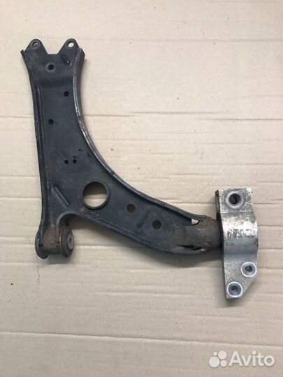 Рычаг передний левый VW Golf V/ Caddy