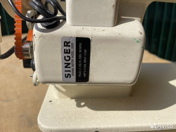 Швейная машина Singer 972