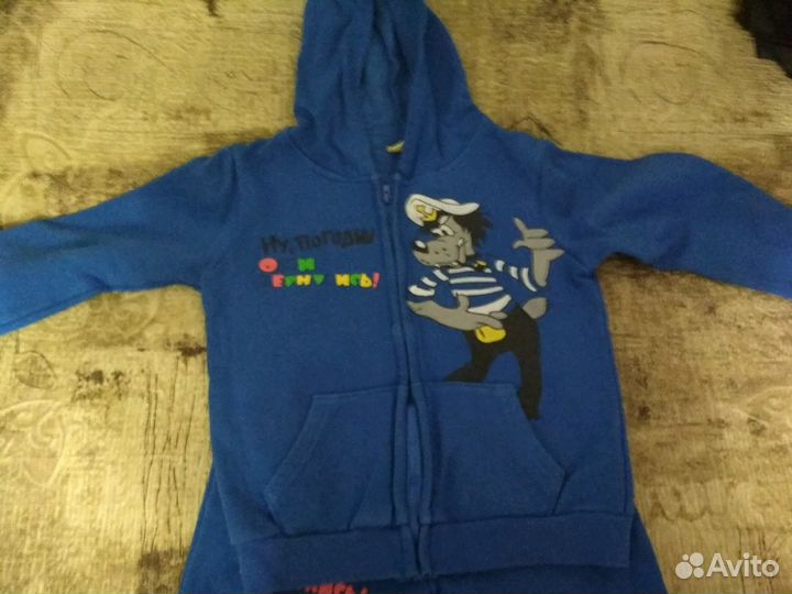 Костюм спортивный