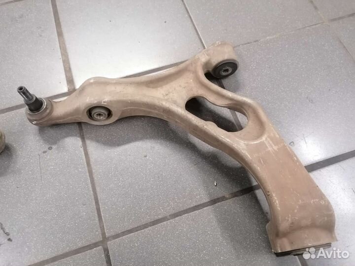 Передний Нижний рычаг volkswagen Туарег NF