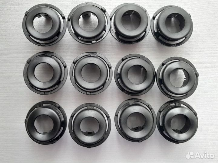 Кронштейны задних парктроников Volkswagen Tiguan I