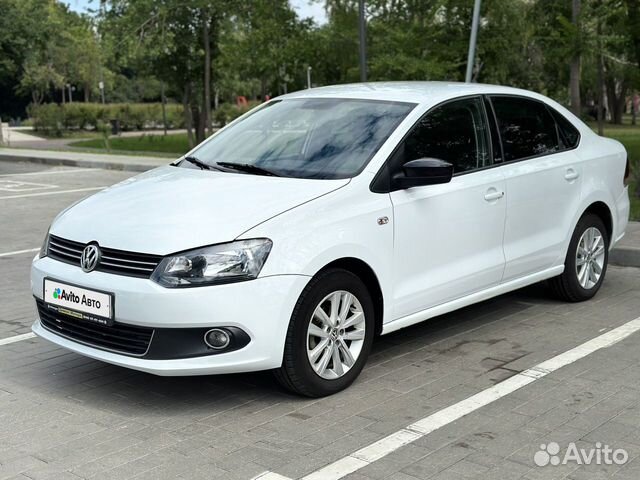 Volkswagen Polo 1.6 AT, 2014, 81 000 км с пробегом, цена 915000 руб.