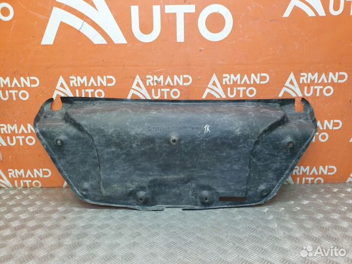 Обшивка крышки багажника Toyota Camry 8 XV70