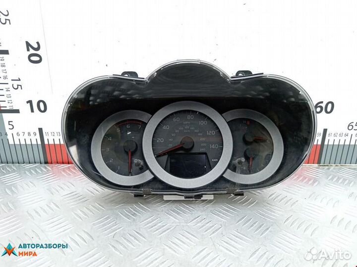 Щиток приборов (приборная панель) Toyota RAV4